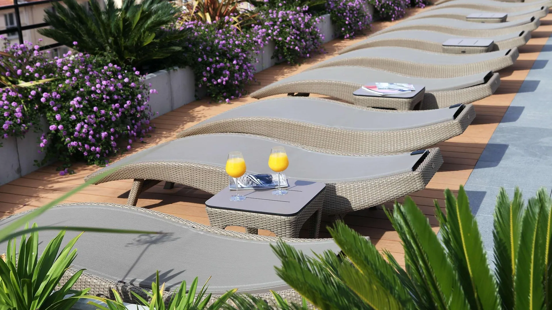 Best Western Premier Le Patio des Artistes Wellness Jacuzzi Cannes