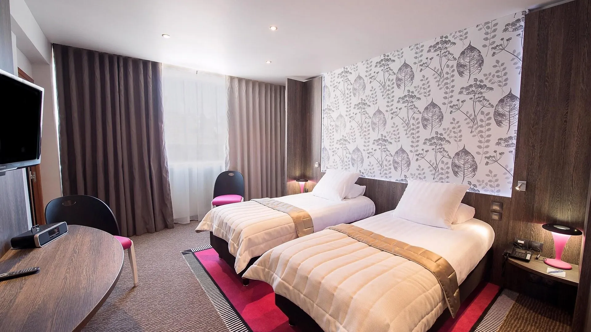 Best Western Premier Le Patio des Artistes Wellness Jacuzzi Cannes 4*,  Francia