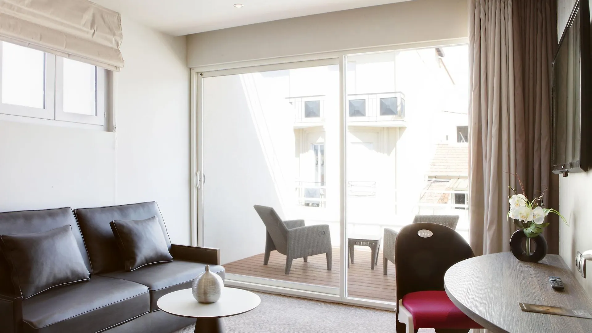 Best Western Premier Le Patio Des Artistes Wellness Jacuzzi Cannes France