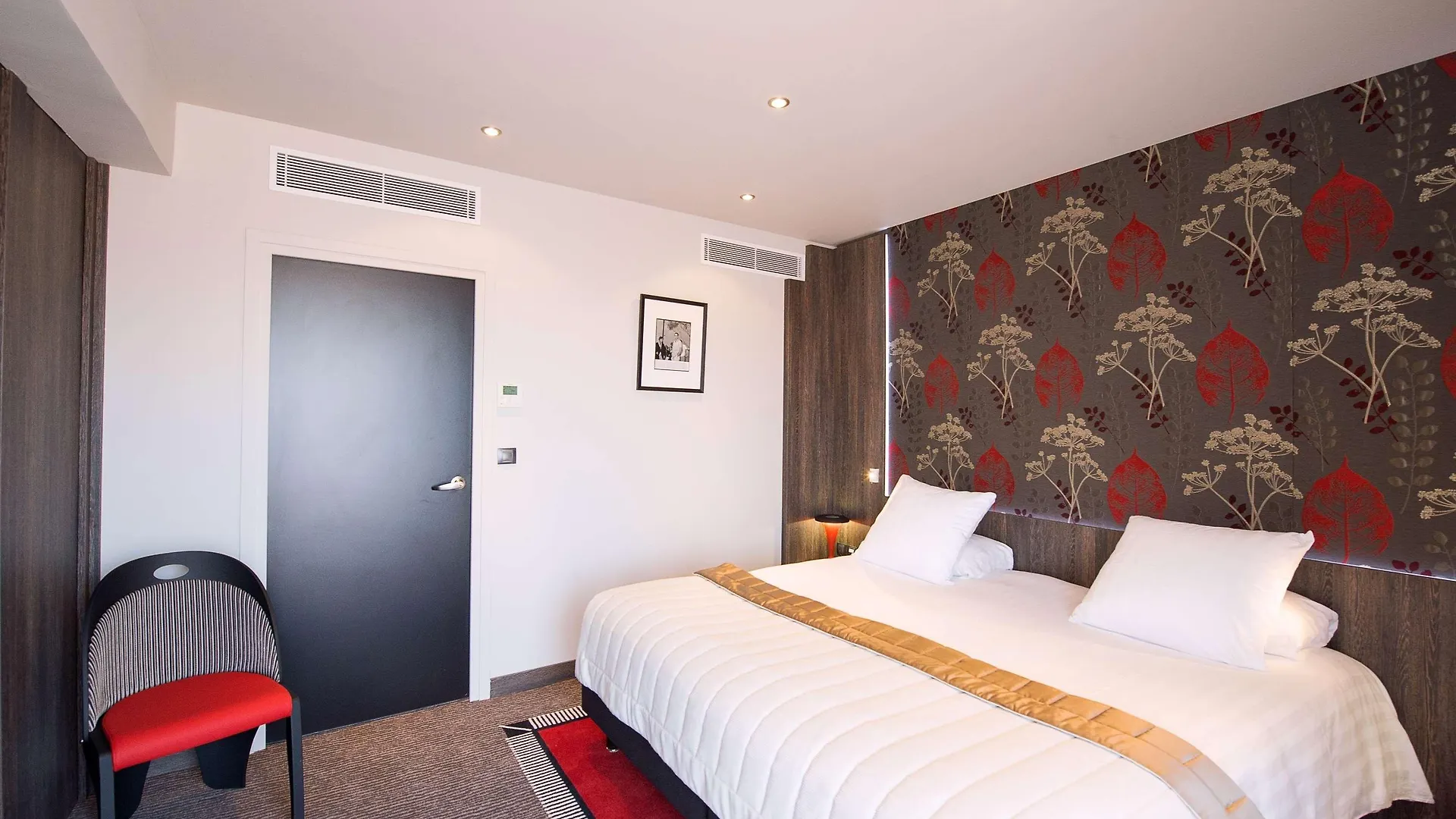 Best Western Premier Le Patio Des Artistes Wellness Jacuzzi Cannes 4*,  Fransa