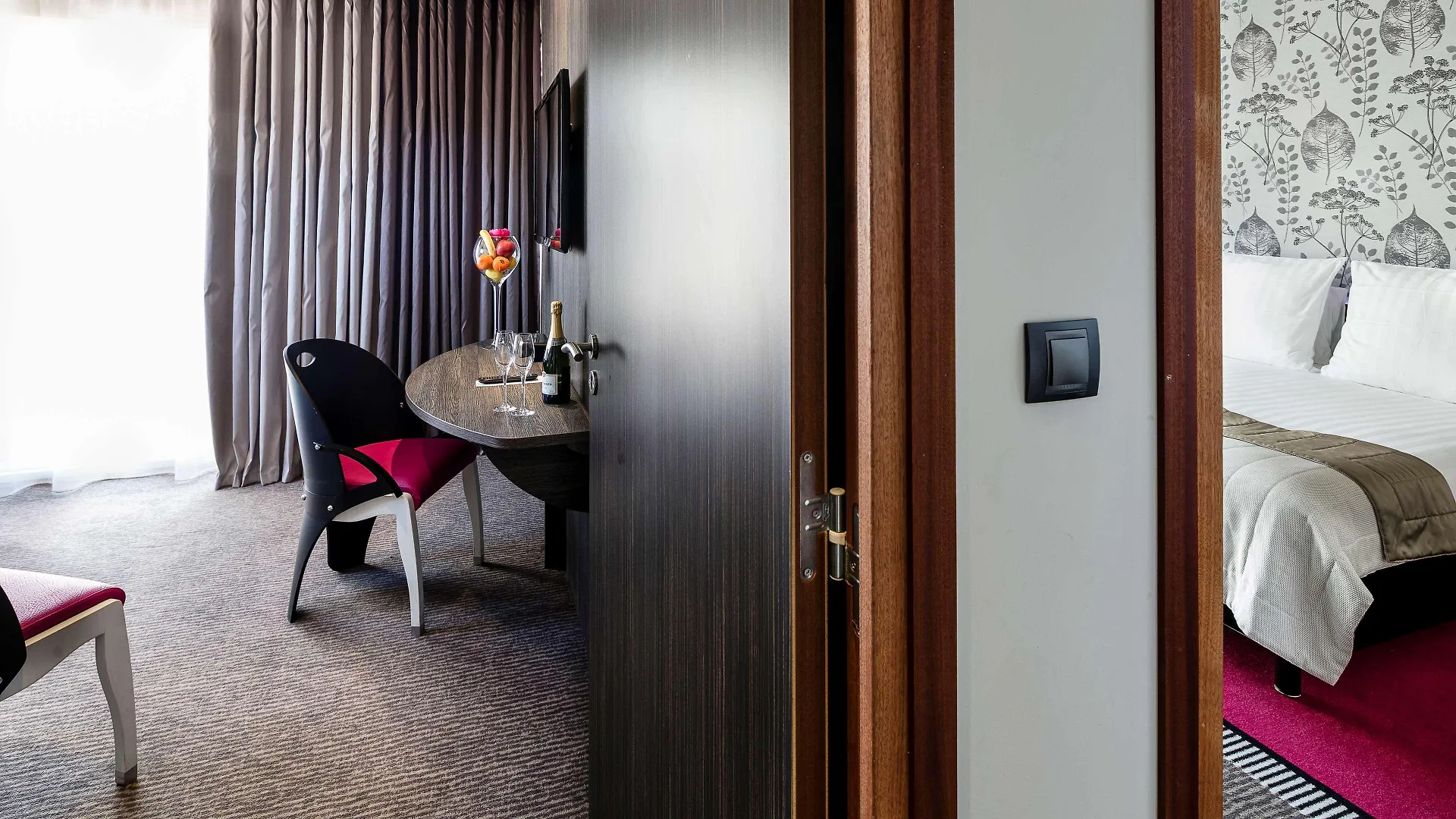 Best Western Premier Le Patio Des Artistes Wellness Jacuzzi Cannes France