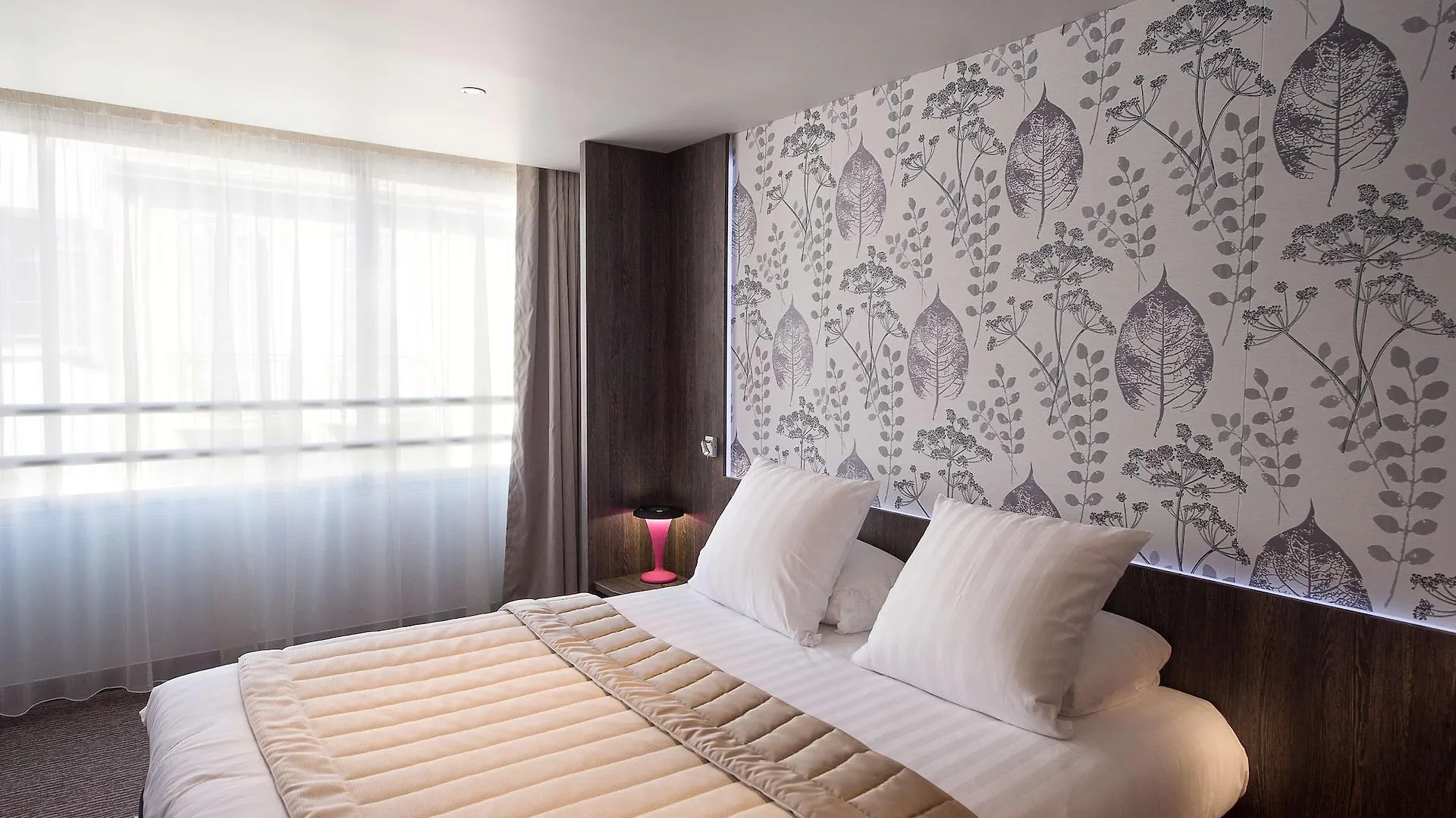 Best Western Premier Le Patio Des Artistes Wellness Jacuzzi Cannes Otel