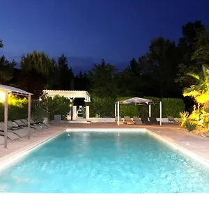Otel Des Pins, Tourrettes