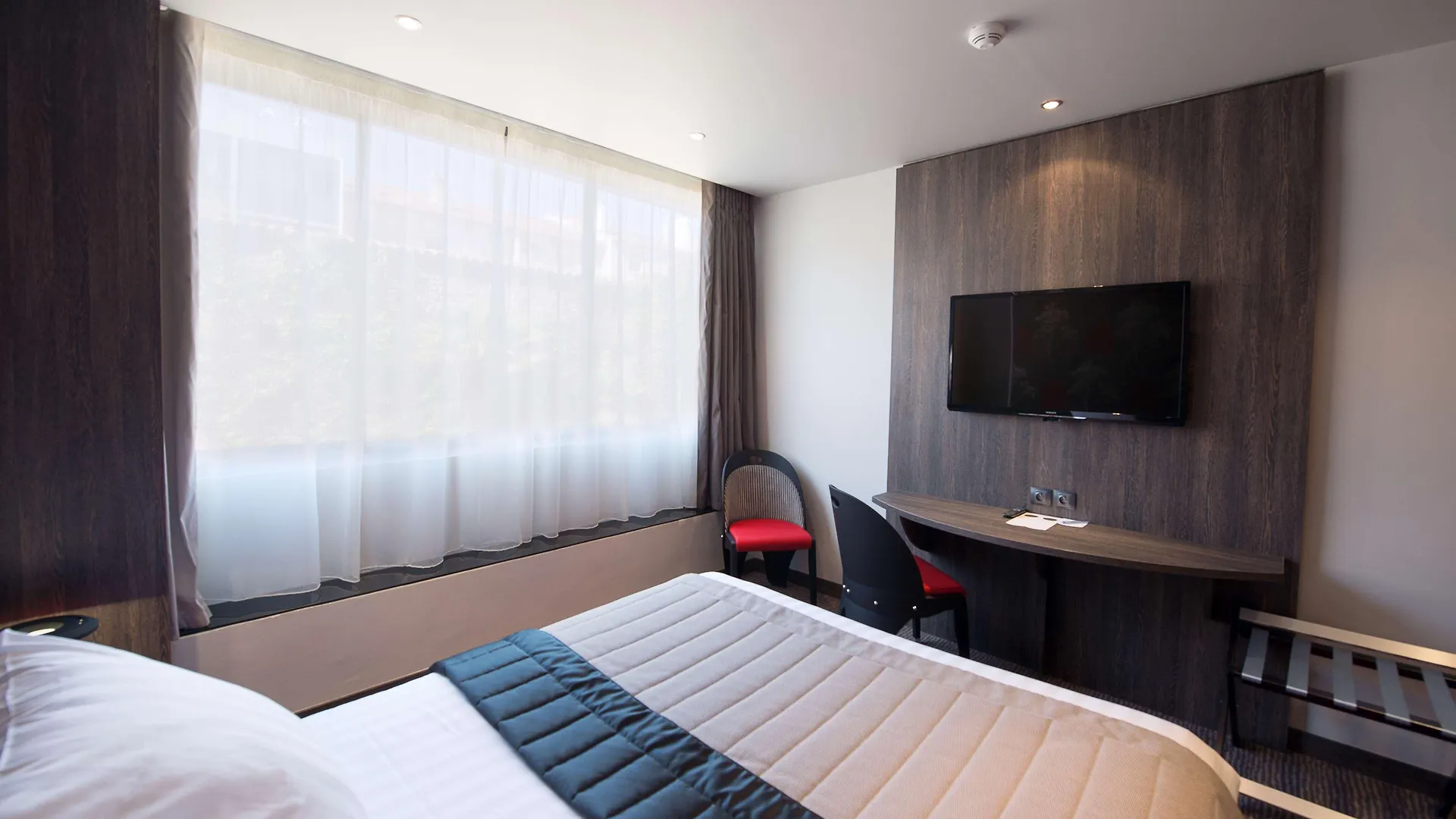 Best Western Premier Le Patio Des Artistes Wellness Jacuzzi Cannes 4*,